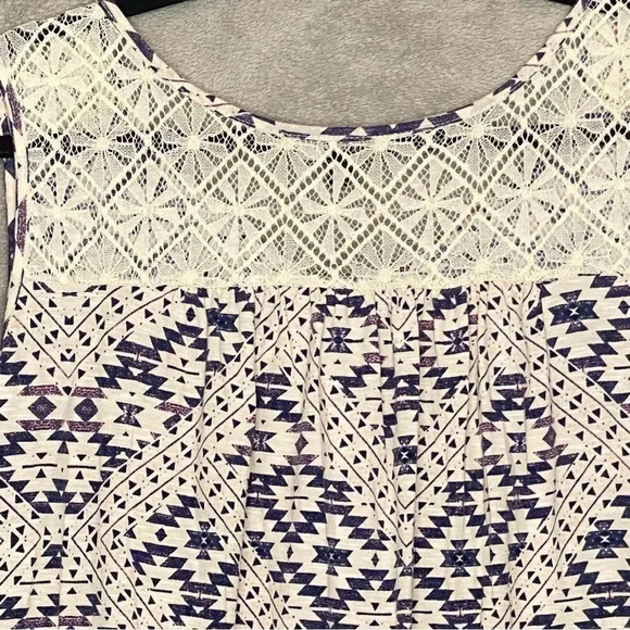 Fred David 2X Top Shirt White Geometric Sleeveless Asymmetrical V Neck Keyhole - Picture 5 of 8